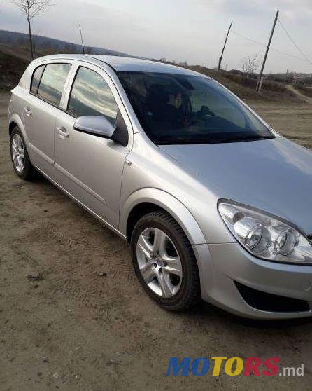 2008' Opel Astra photo #1