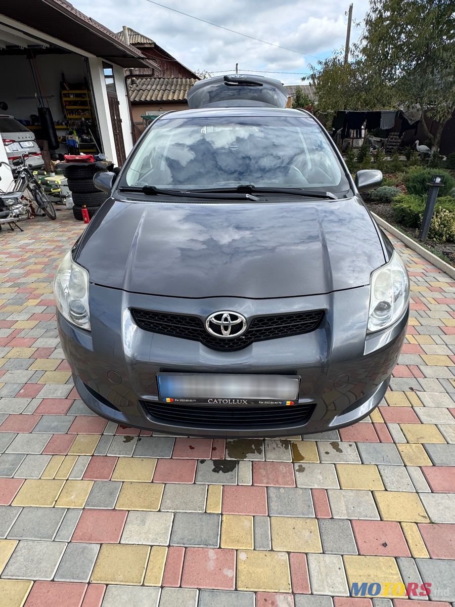 2009' Toyota Auris photo #1