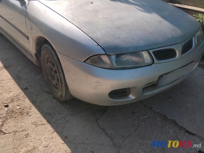 1998' Mitsubishi Carisma photo #2