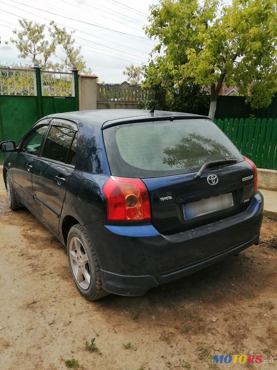 2005' Toyota Corolla photo #2