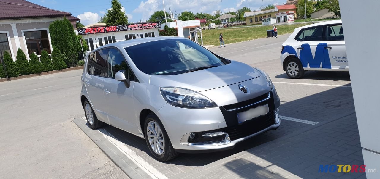 2012' Renault Scenic photo #1