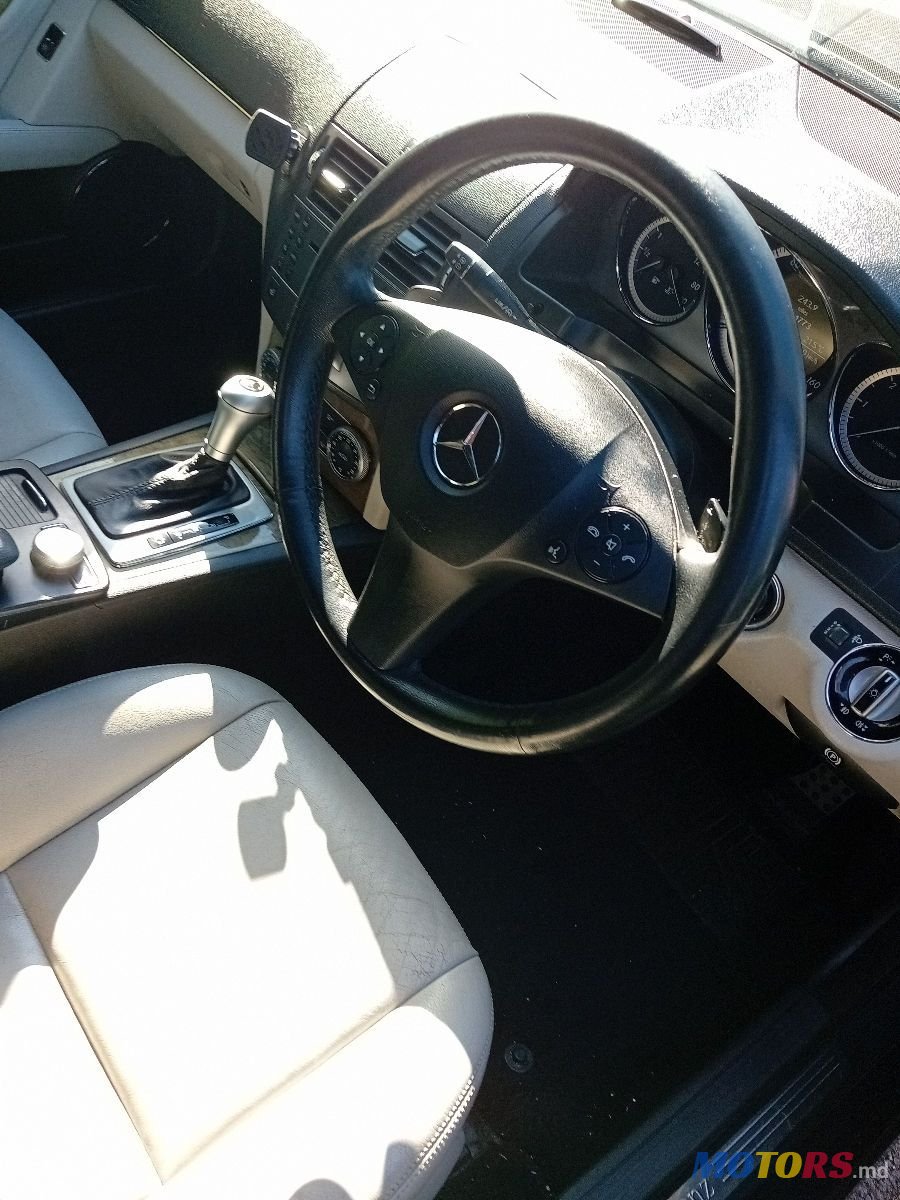2010' Mercedes-Benz C-Class photo #5