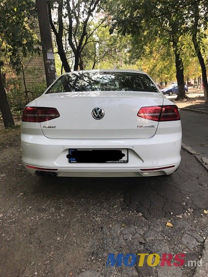 2017' Volkswagen Passat photo #7