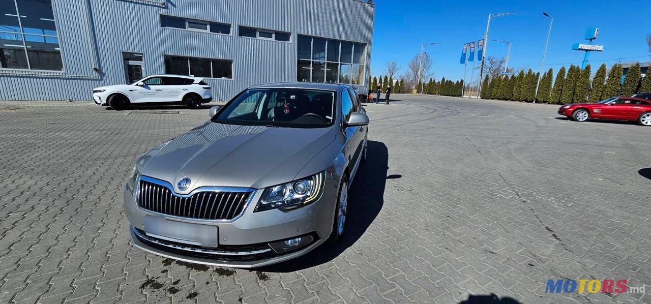 2014' Skoda Superb photo #1