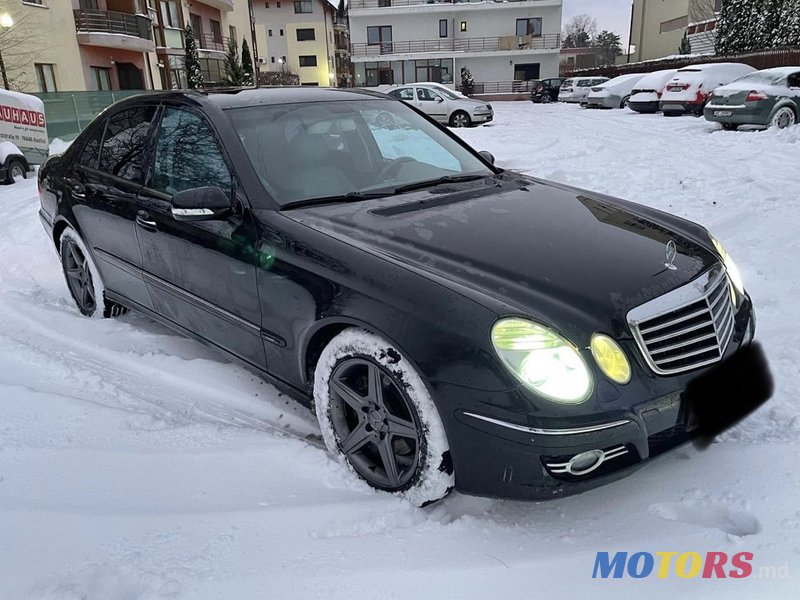 2007' Mercedes-Benz E Класс photo #1