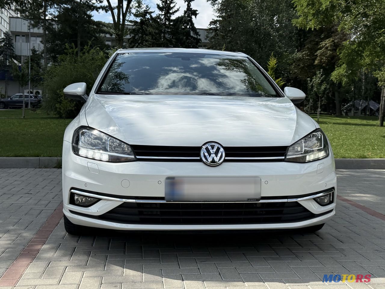 2017' Volkswagen Golf photo #1