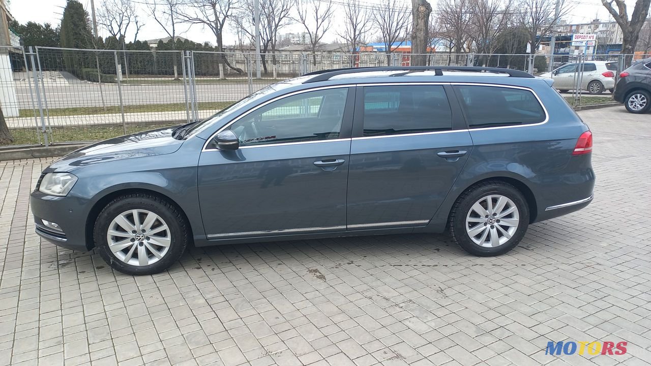 2012' Volkswagen Passat photo #3