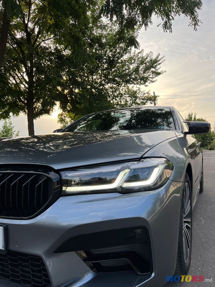 2017' BMW 5 Series photo #4