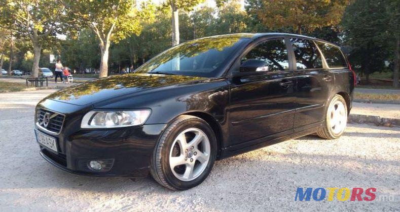 2011' Volvo V50 photo #1