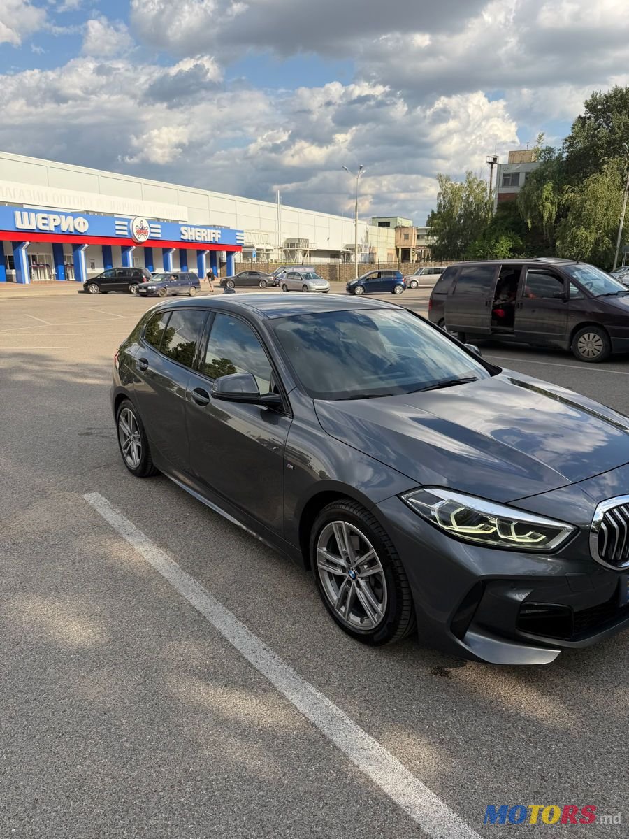 2021' BMW 1 Series photo #3