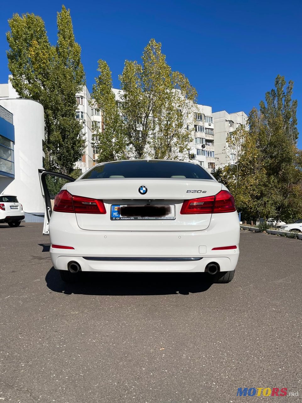 2019' BMW 5 Series photo #6