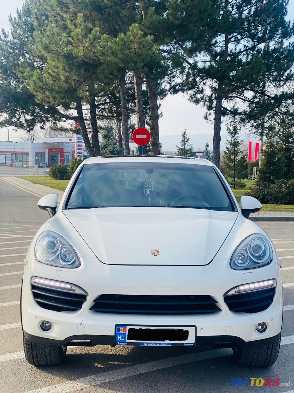 2012' Porsche Cayenne photo #2