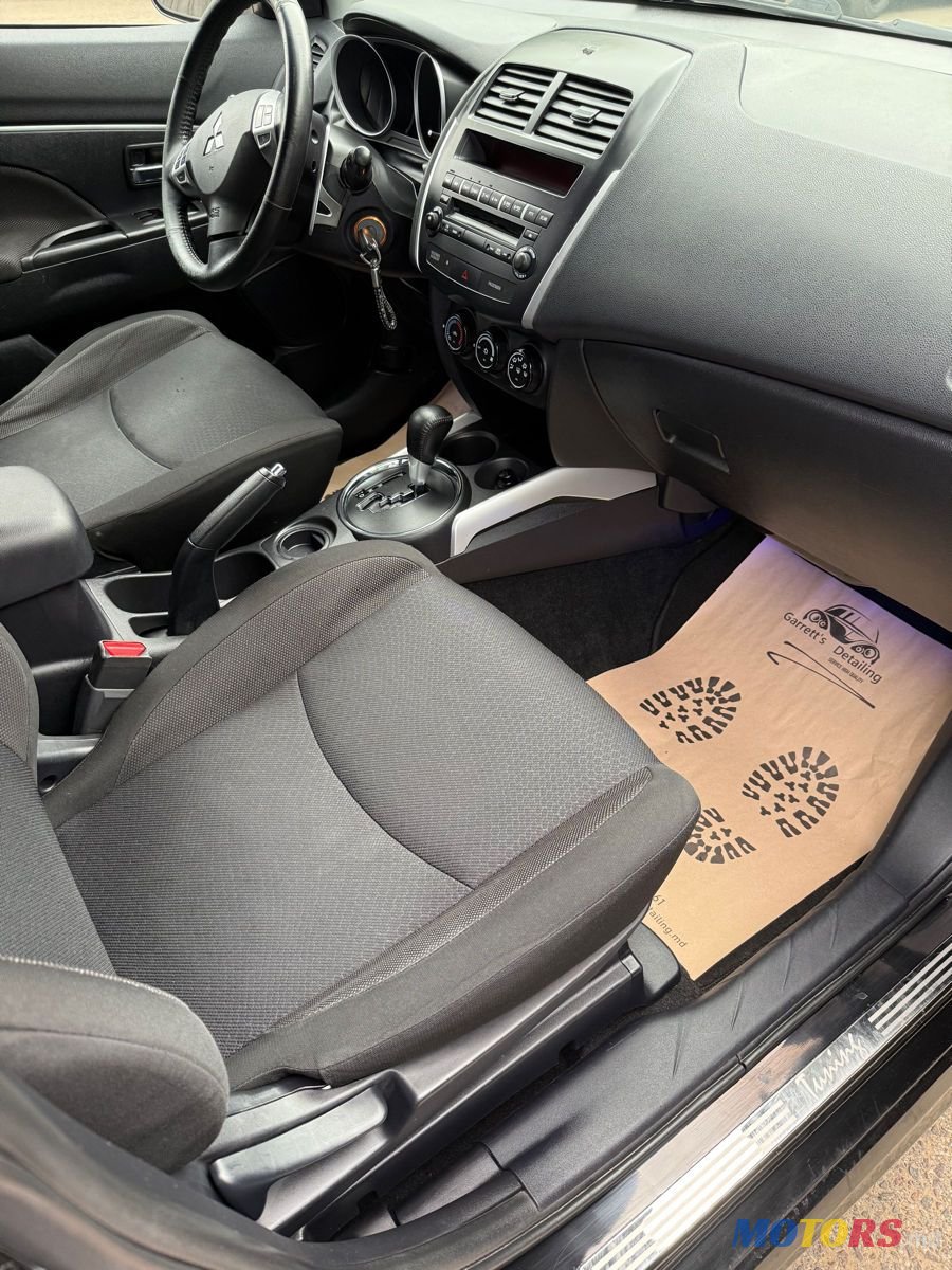 2011' Mitsubishi ASX photo #6