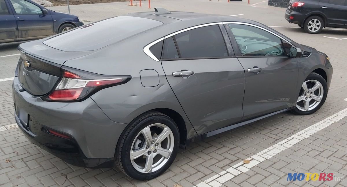 2017' Chevrolet Volt photo #2