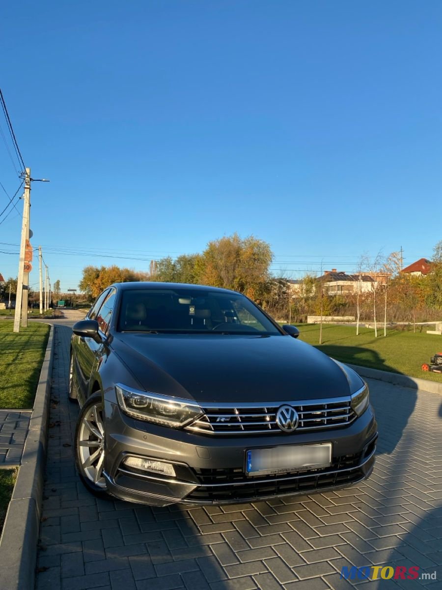 2017' Volkswagen Passat photo #1