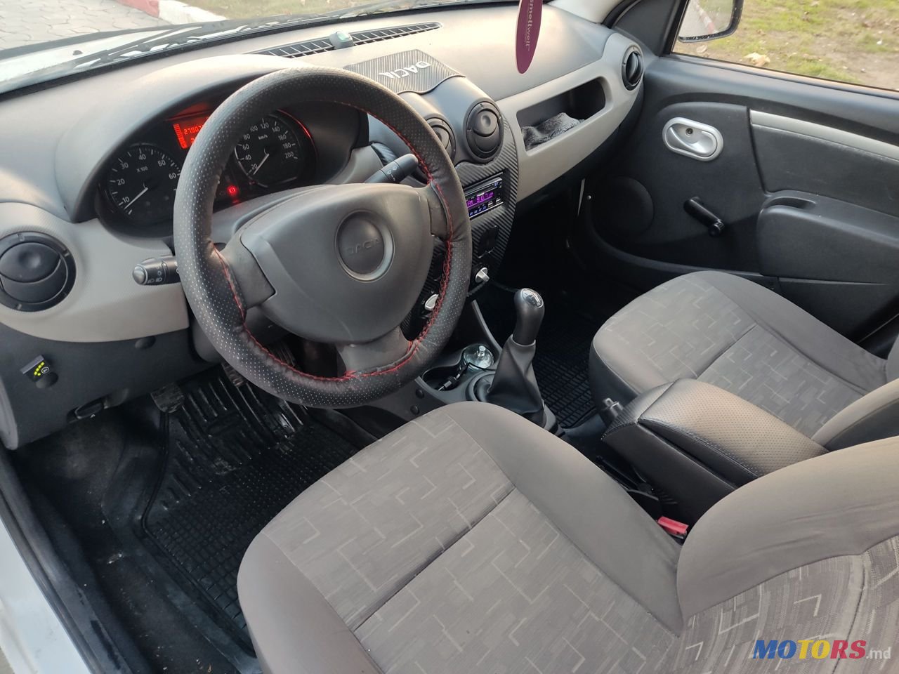 2010' Dacia Logan photo #4