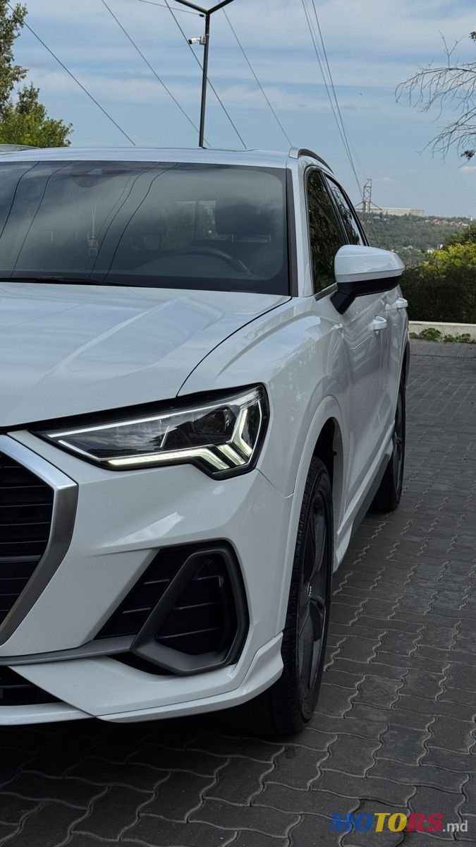 2019' Audi Q3 photo #2
