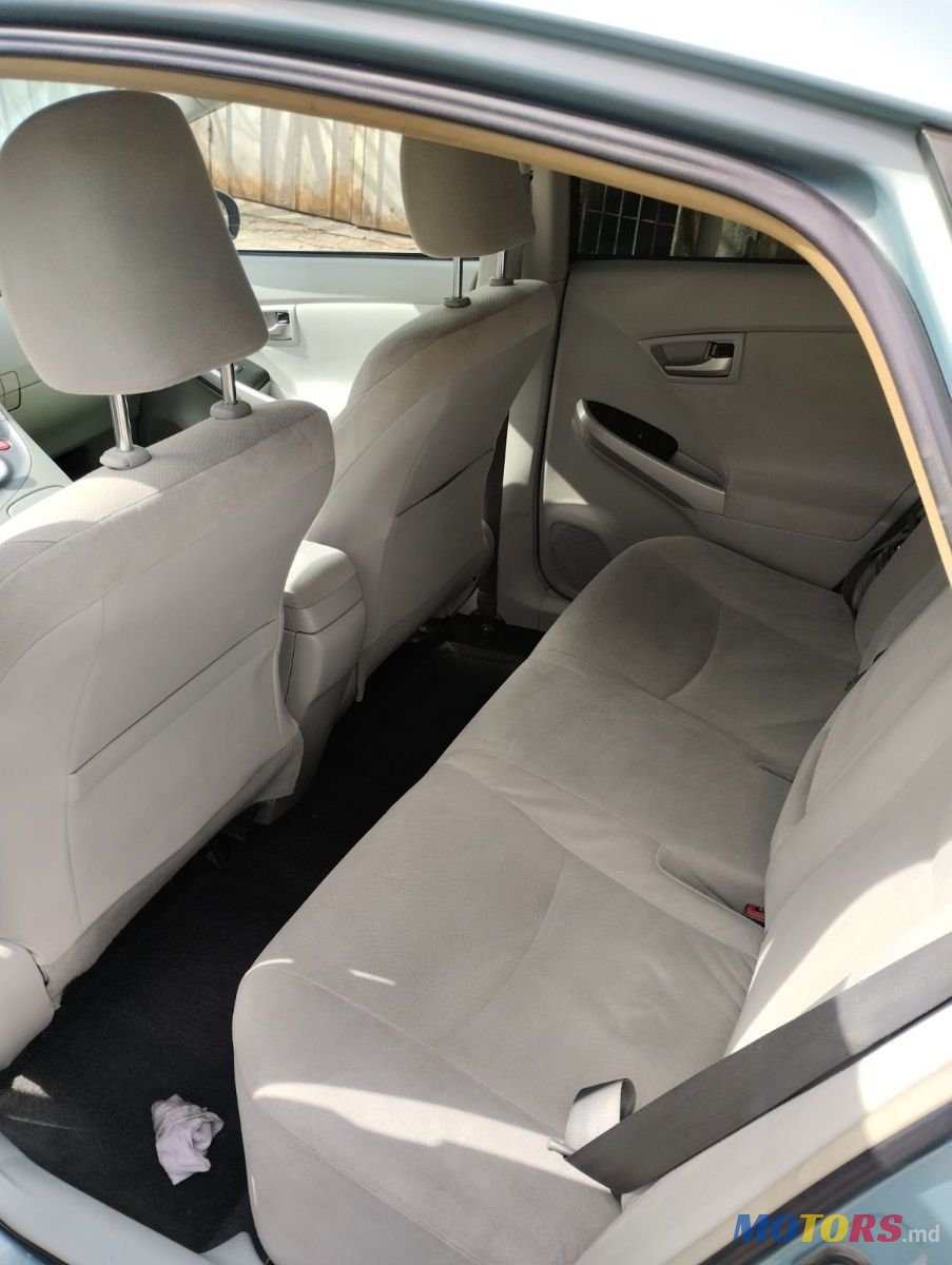 2014' Toyota Prius photo #2