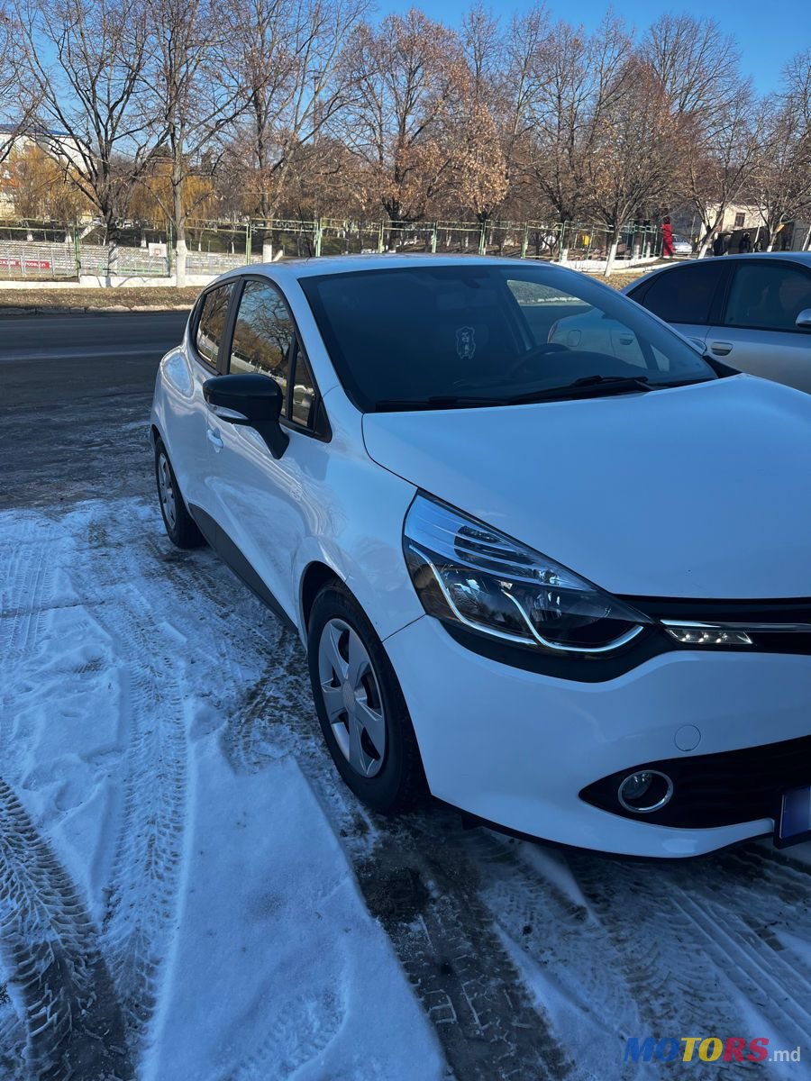 2015' Renault Clio photo #2