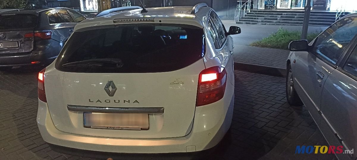 2012' Renault Laguna photo #1