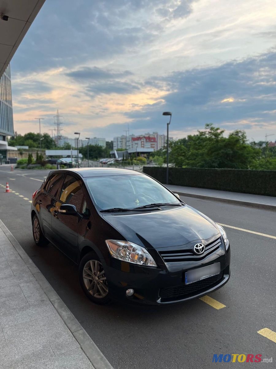 2010' Toyota Auris photo #6