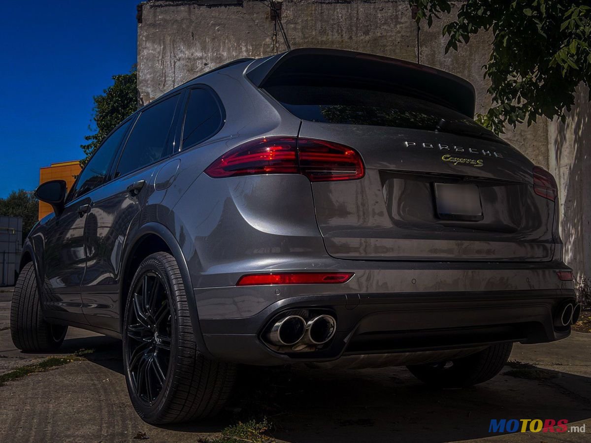 2017' Porsche Cayenne photo #6