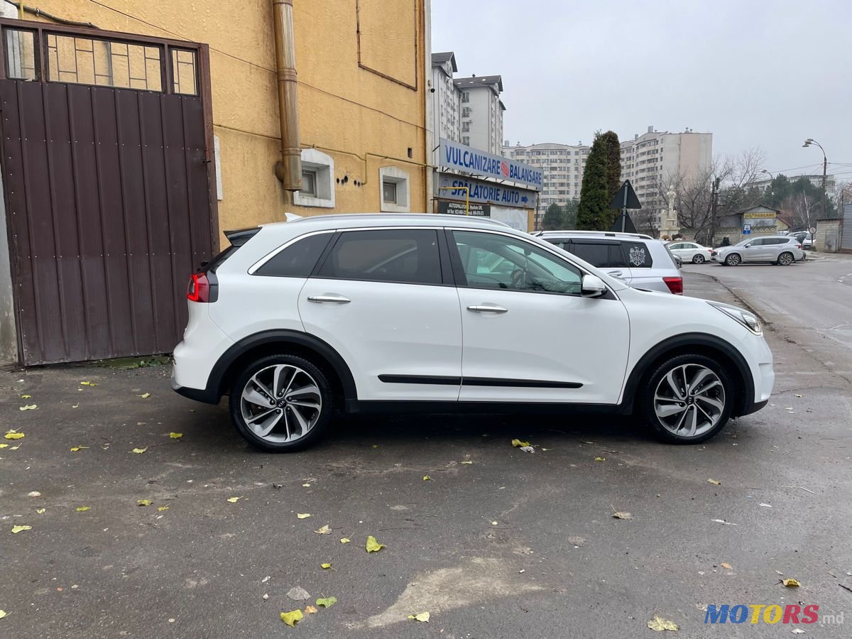 2018' Kia Niro photo #4