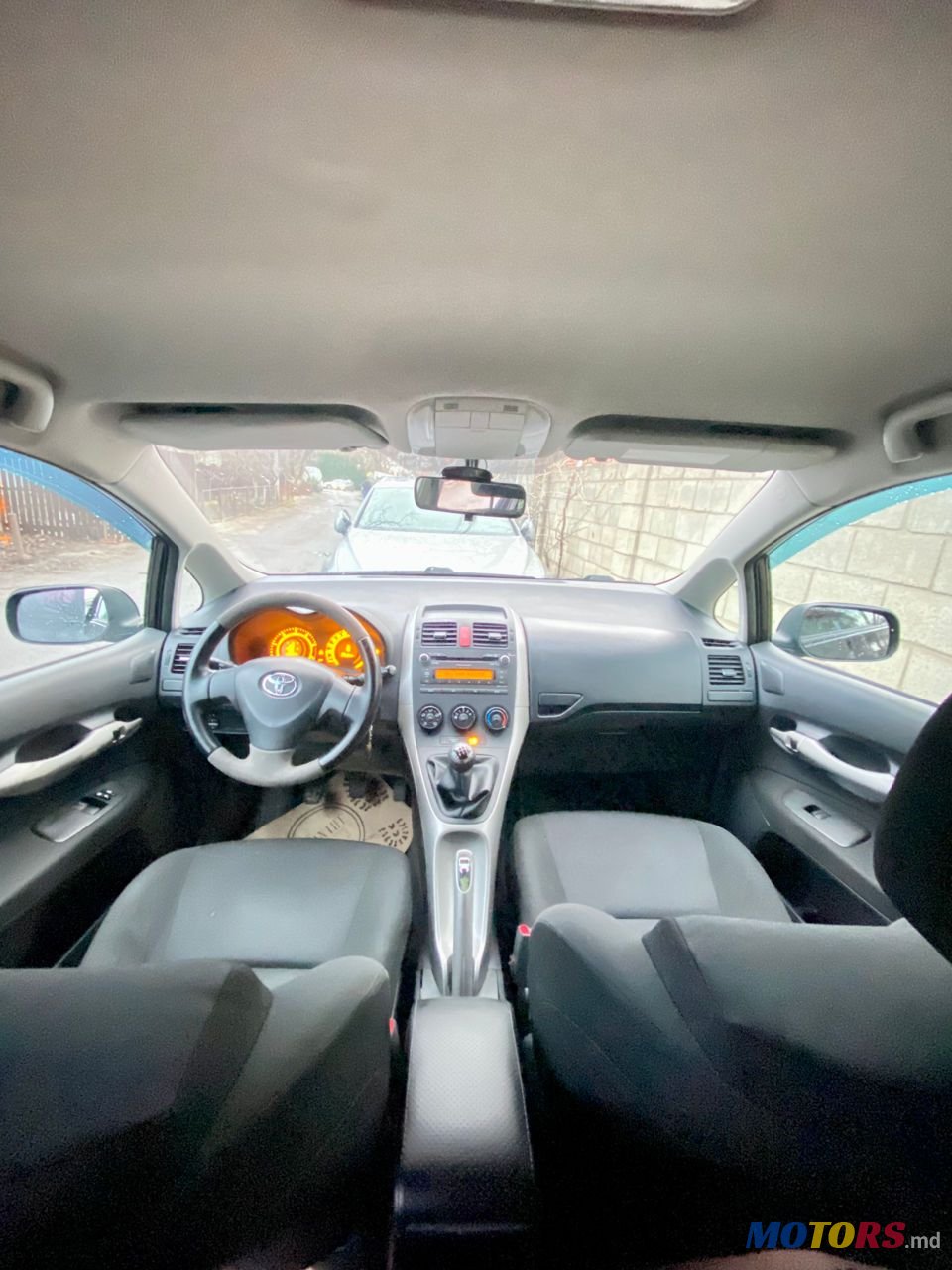 2008' Toyota Auris photo #3