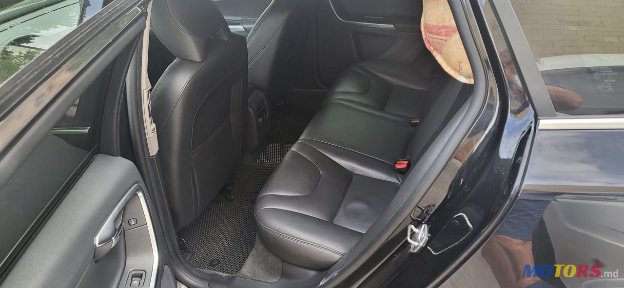 2015' Volvo V60 photo #2