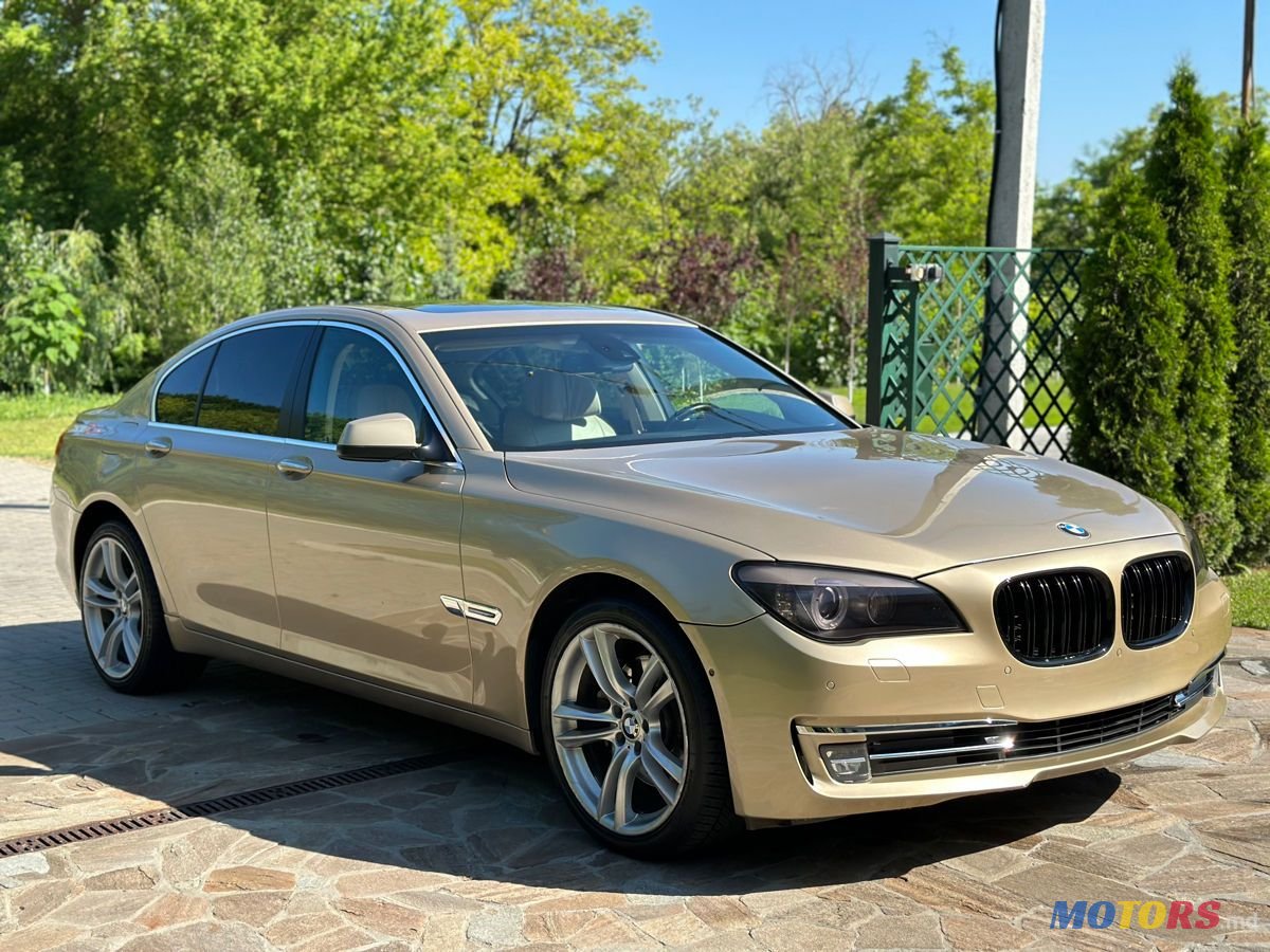 2011' BMW 7 Series photo #2
