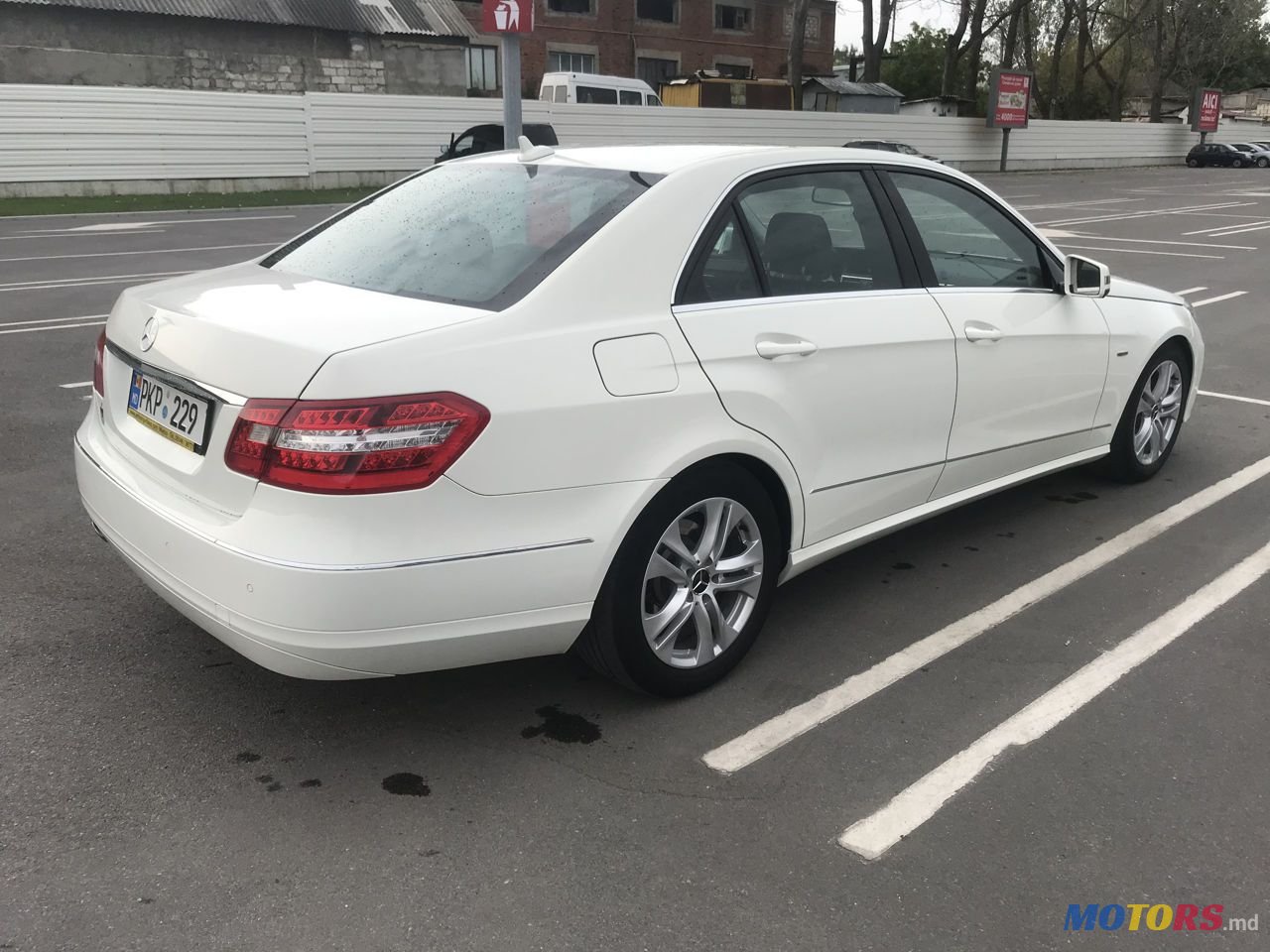 2011' Mercedes-Benz E Класс photo #5