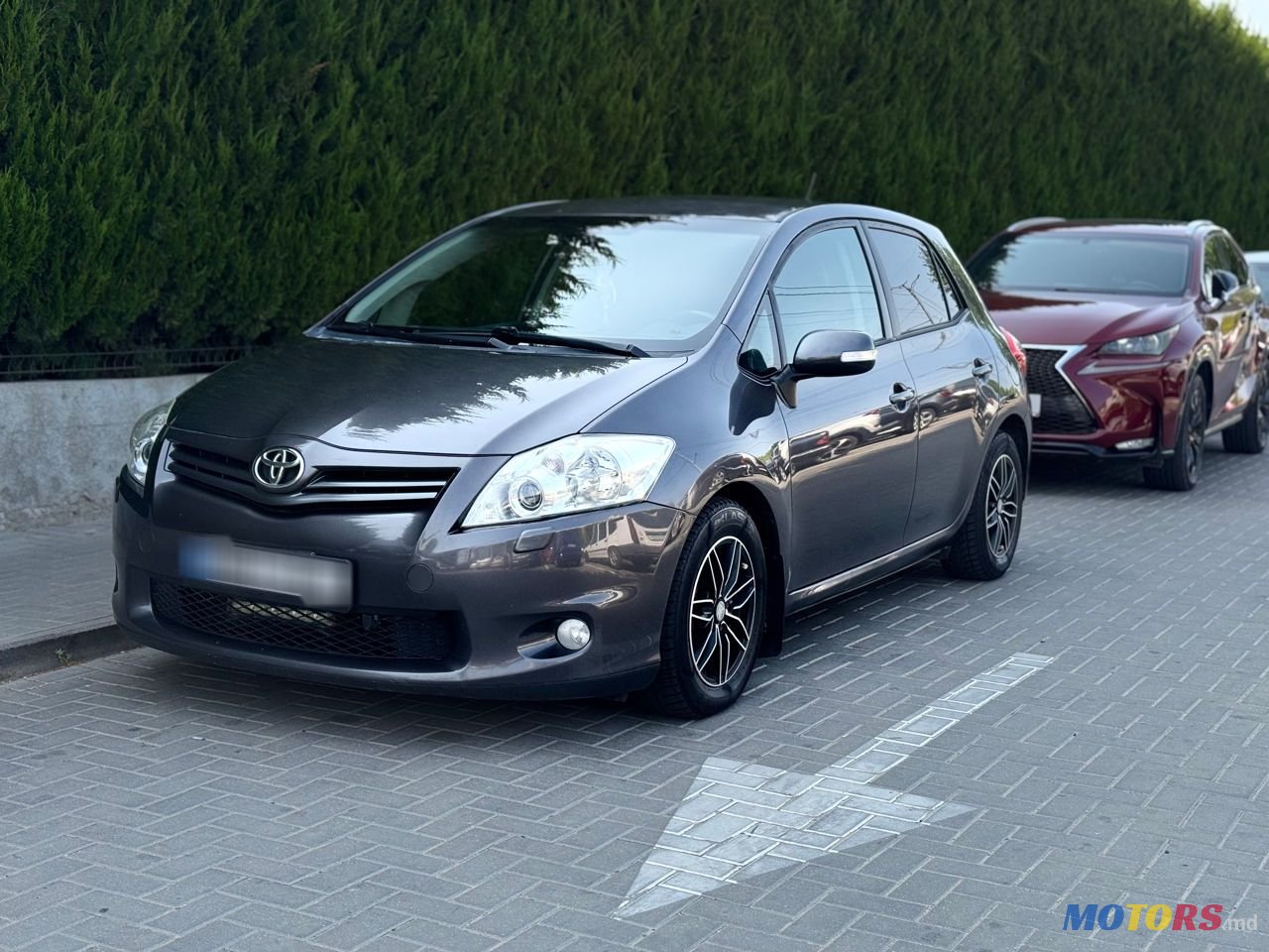 2011' Toyota Auris photo #6