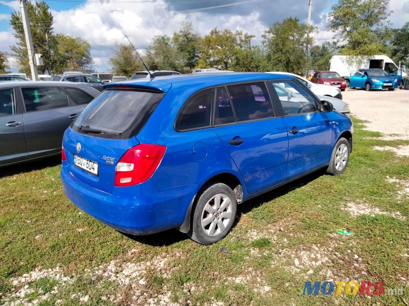 2008' Skoda Fabia photo #4