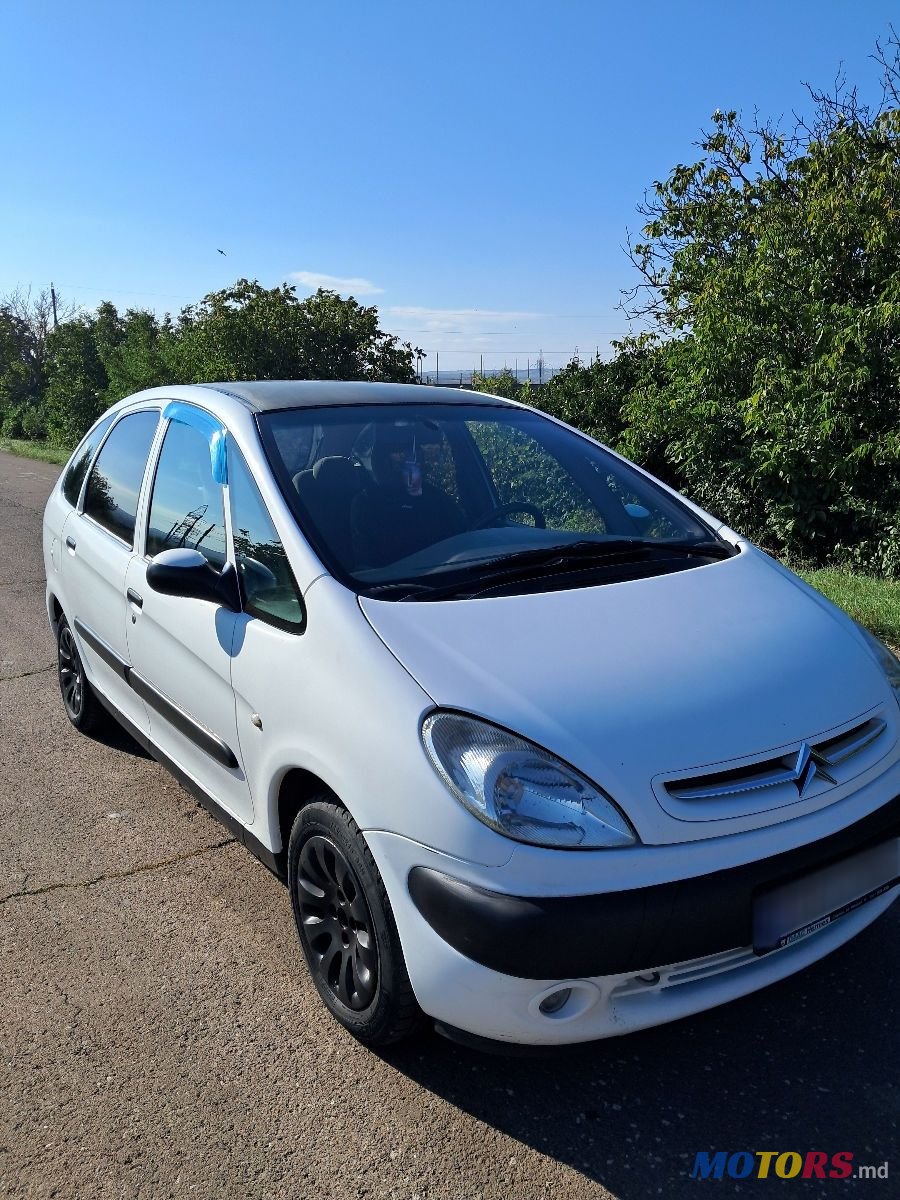2004' Citroen C3 Picasso photo #4