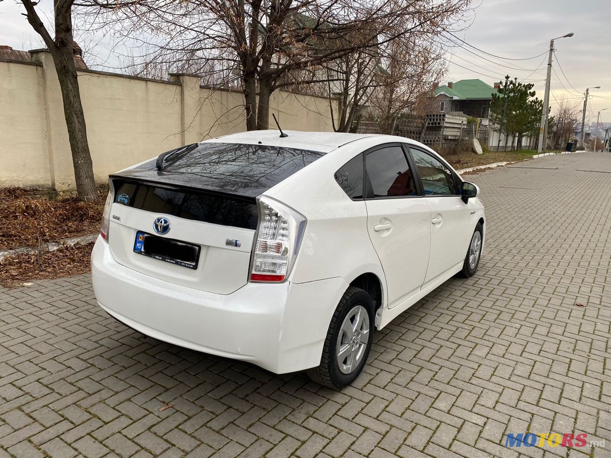 2011' Toyota Prius photo #4