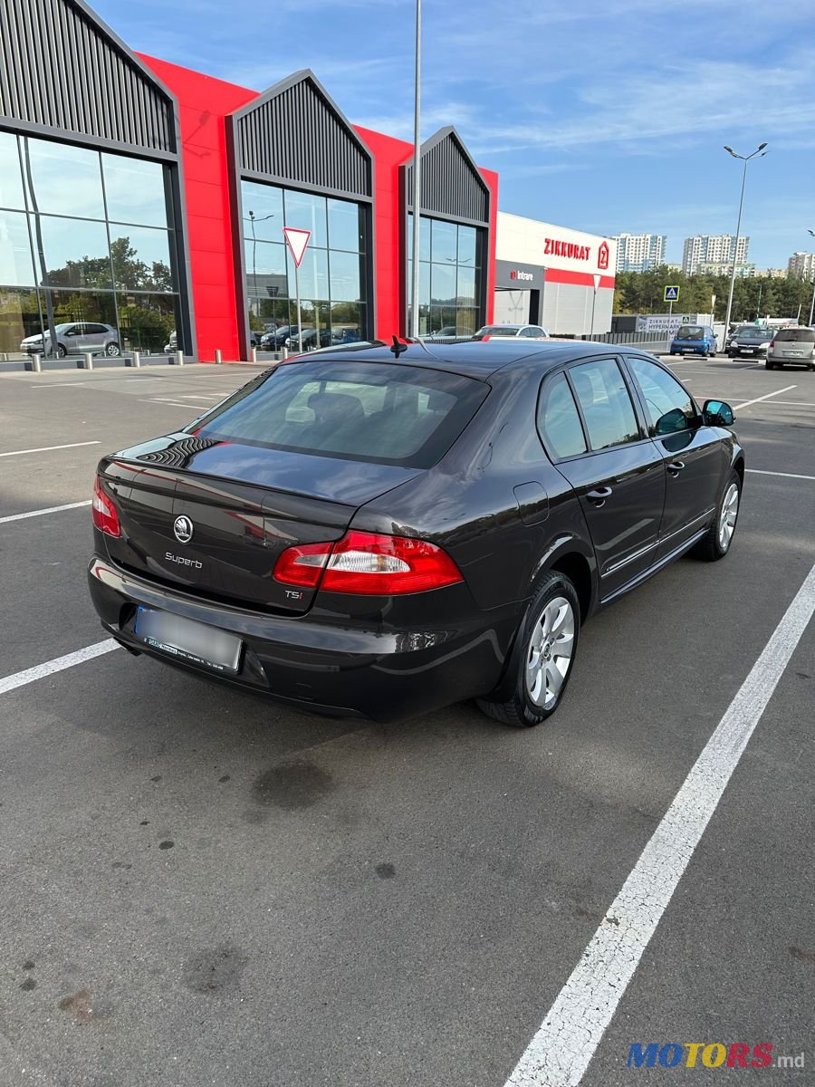 2010' Skoda Superb photo #3