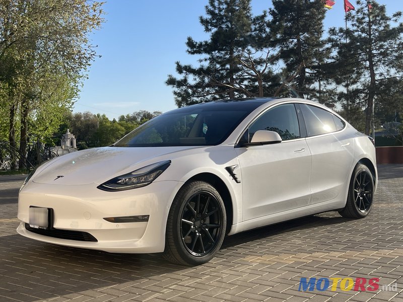 2020' Tesla Model 3 photo #2