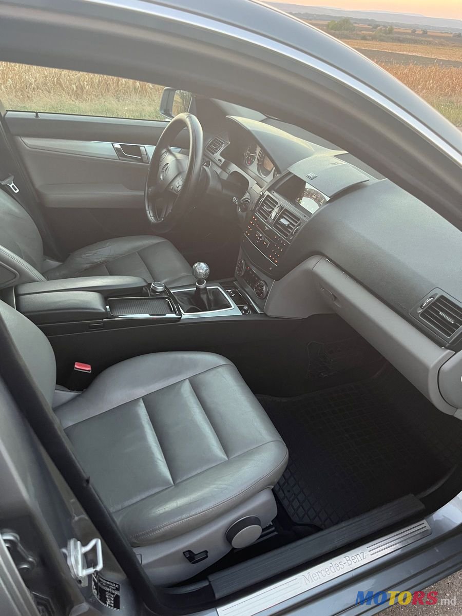 2007' Mercedes-Benz C-Class photo #4