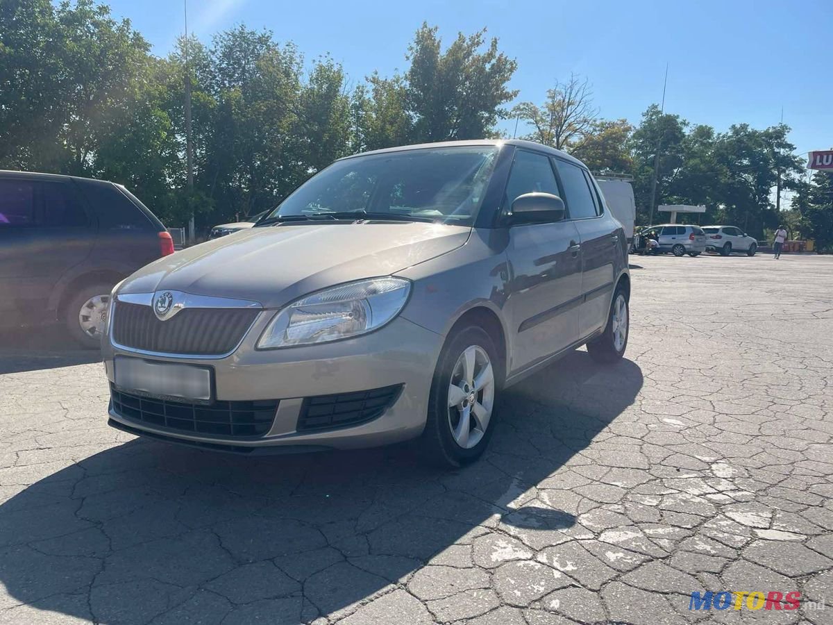 2011' Skoda Fabia photo #1