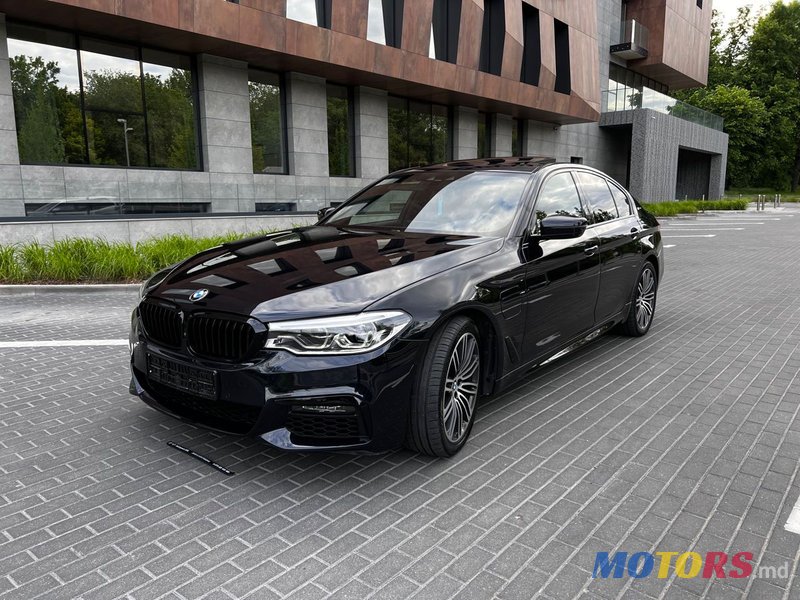 2019' BMW 5 Series photo #2