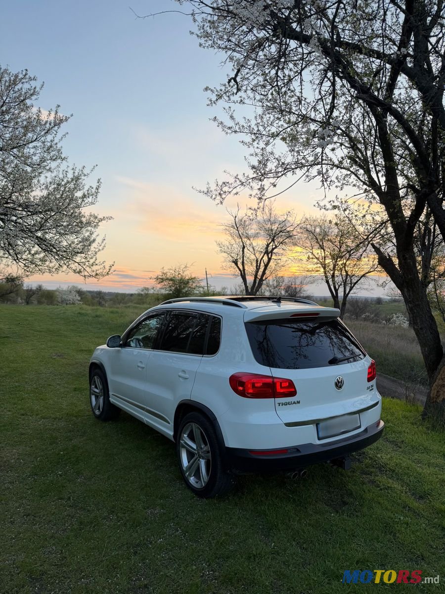 2014' Volkswagen Tiguan photo #5
