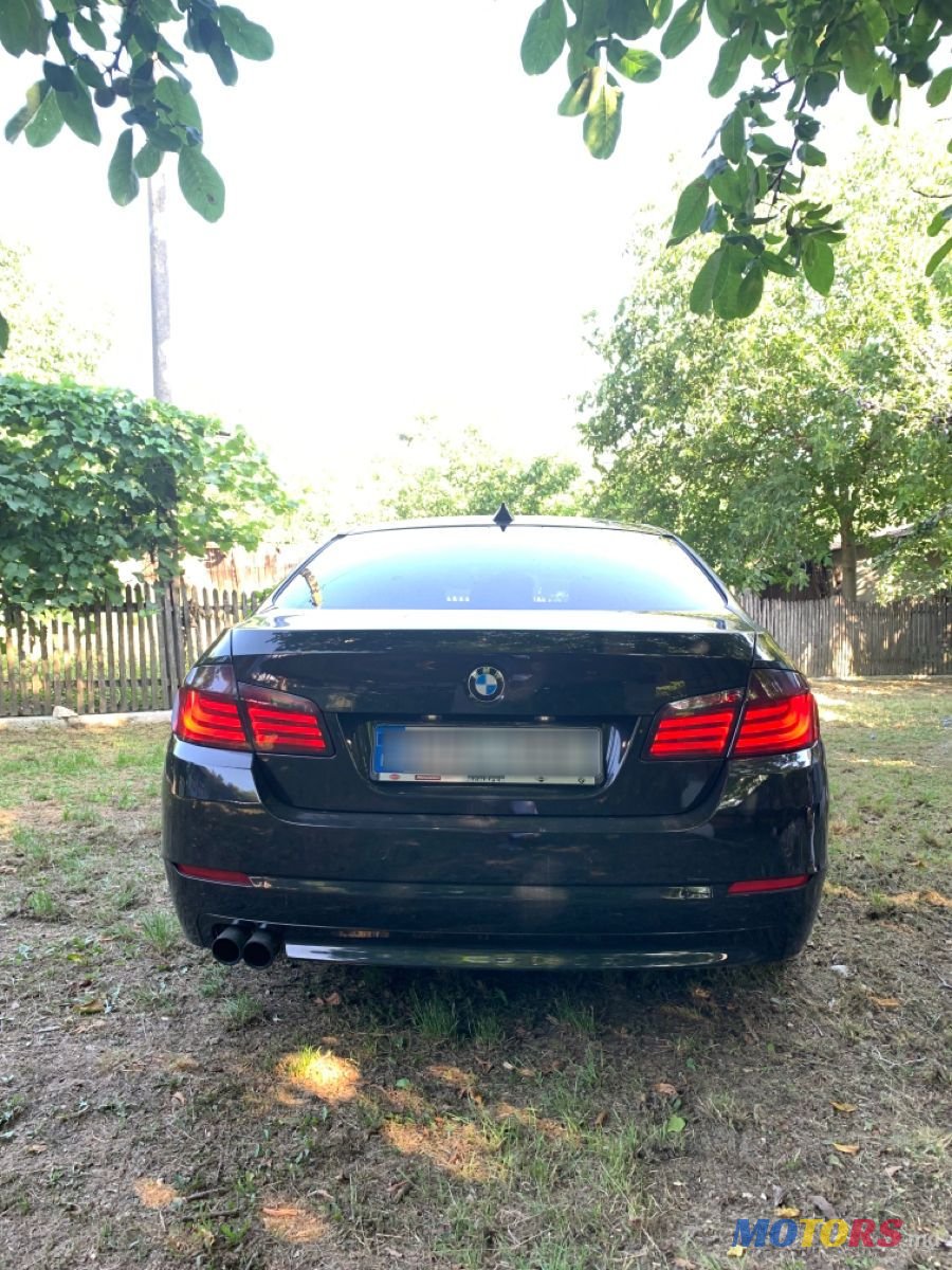 2011' BMW 5 Series photo #4