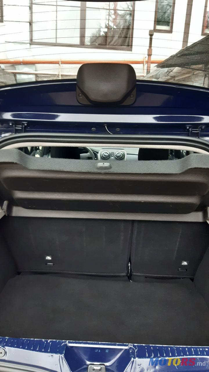 2015' Dacia Sandero photo #6