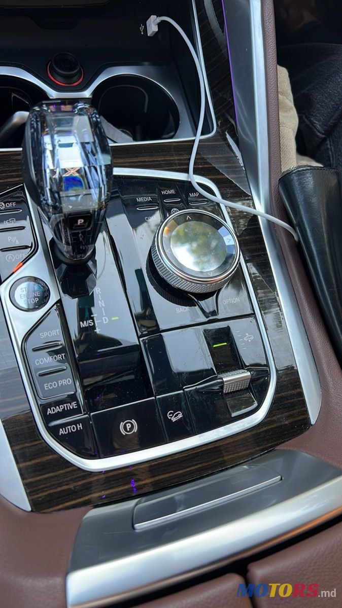 2020' BMW X6 photo #2