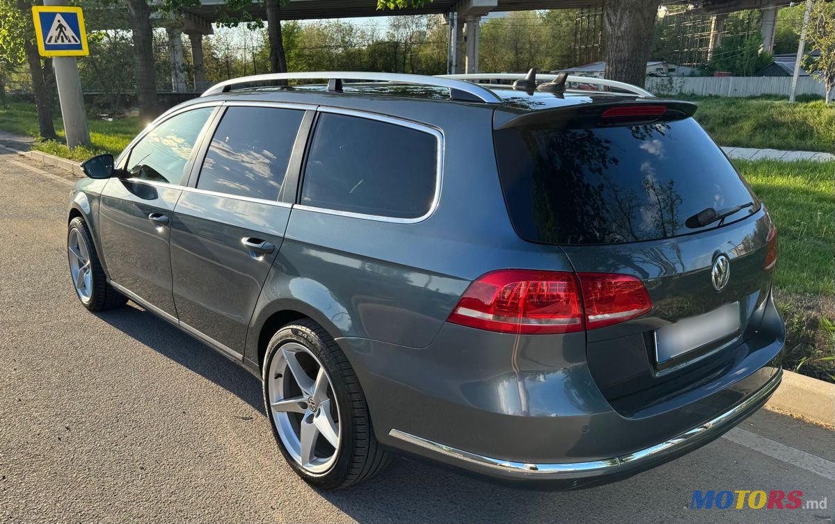 2012' Volkswagen Passat photo #4