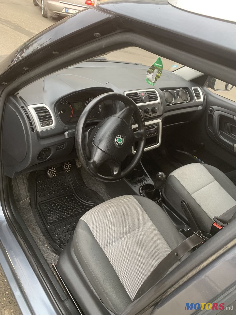 2008' Skoda Fabia photo #6