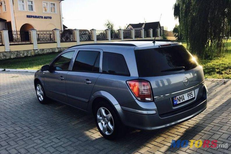 2007' Opel Astra photo #2