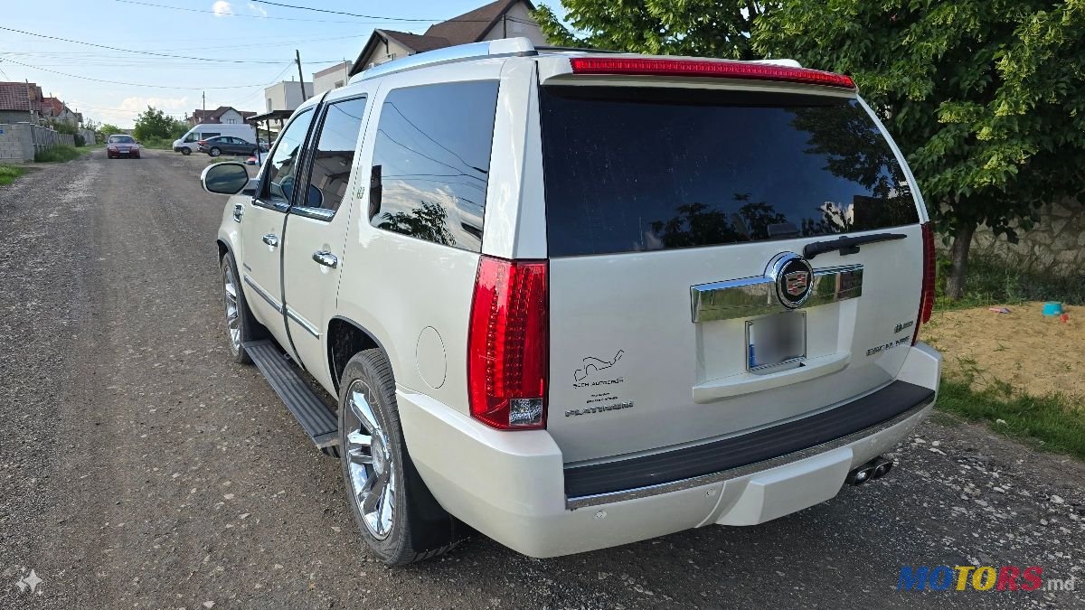 2010' Cadillac Escalade photo #4