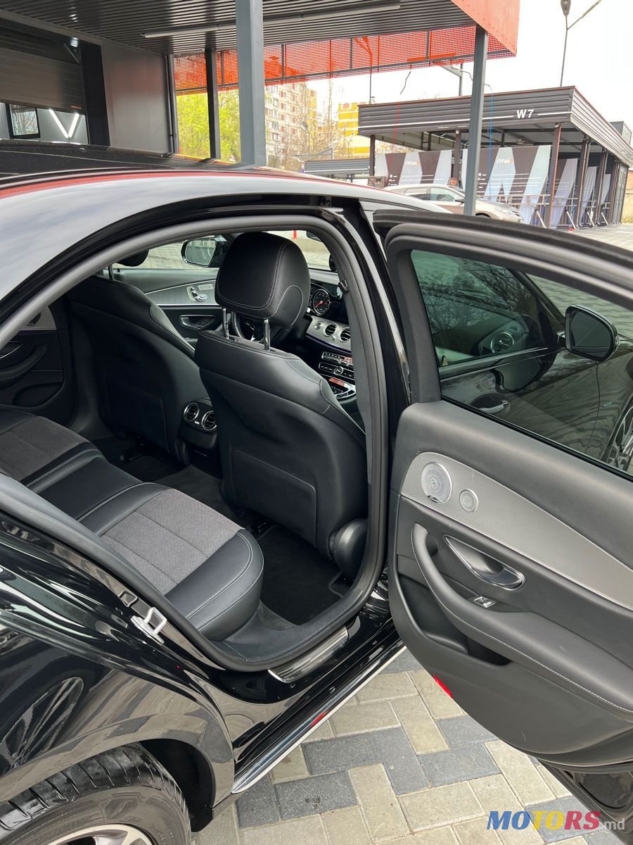 2017' Mercedes-Benz E Класс photo #6