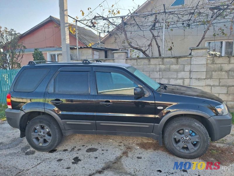 2004' Ford Maverick photo #5